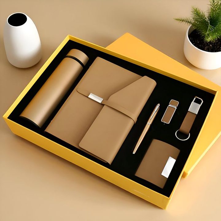 Corporate gift set with notebook, pen and flask